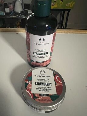 The Body Shop Strawberry Shower Gel & Body Butter - brand new